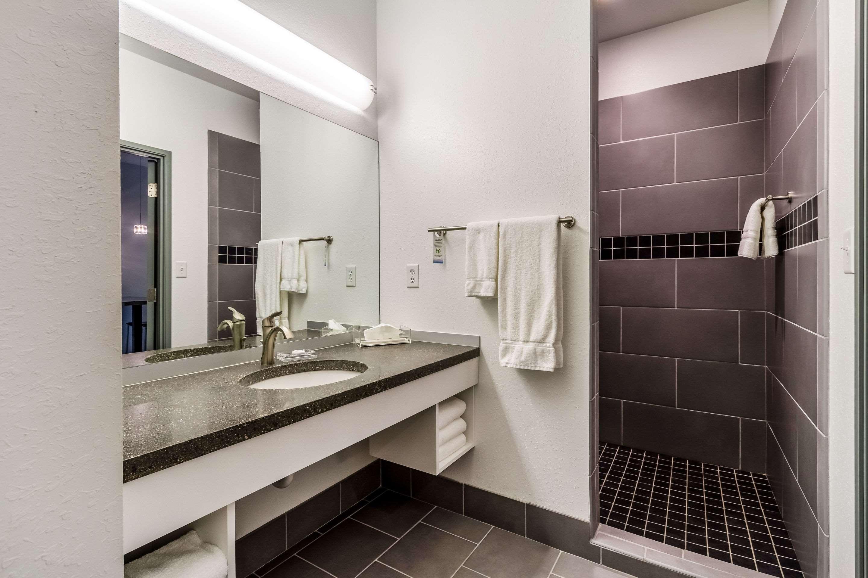 וולנט קריק The Wallhouse Hotel, Ascend Hotel Collection מראה חיצוני תמונה